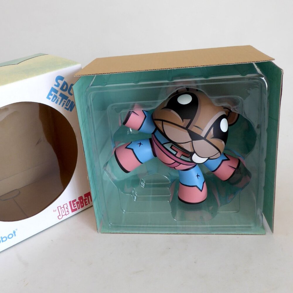 NEW 2007 6” SIGNED LE 500 KIDROBOT SUPER TEETER DESIGNER ART URBAN VINYL FIGURE